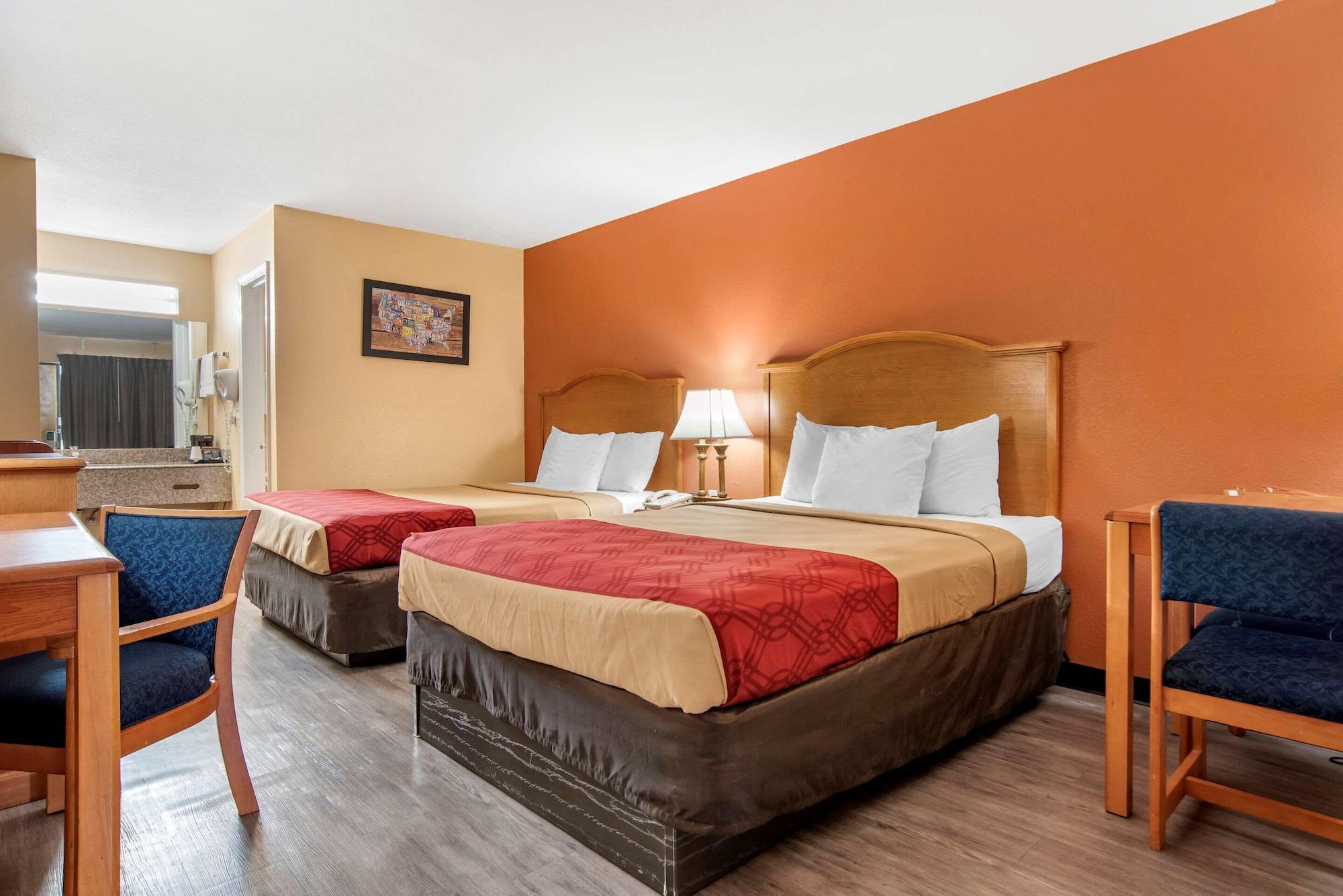 Econo Lodge Inn & Suites Evergreen Eksteriør bilde