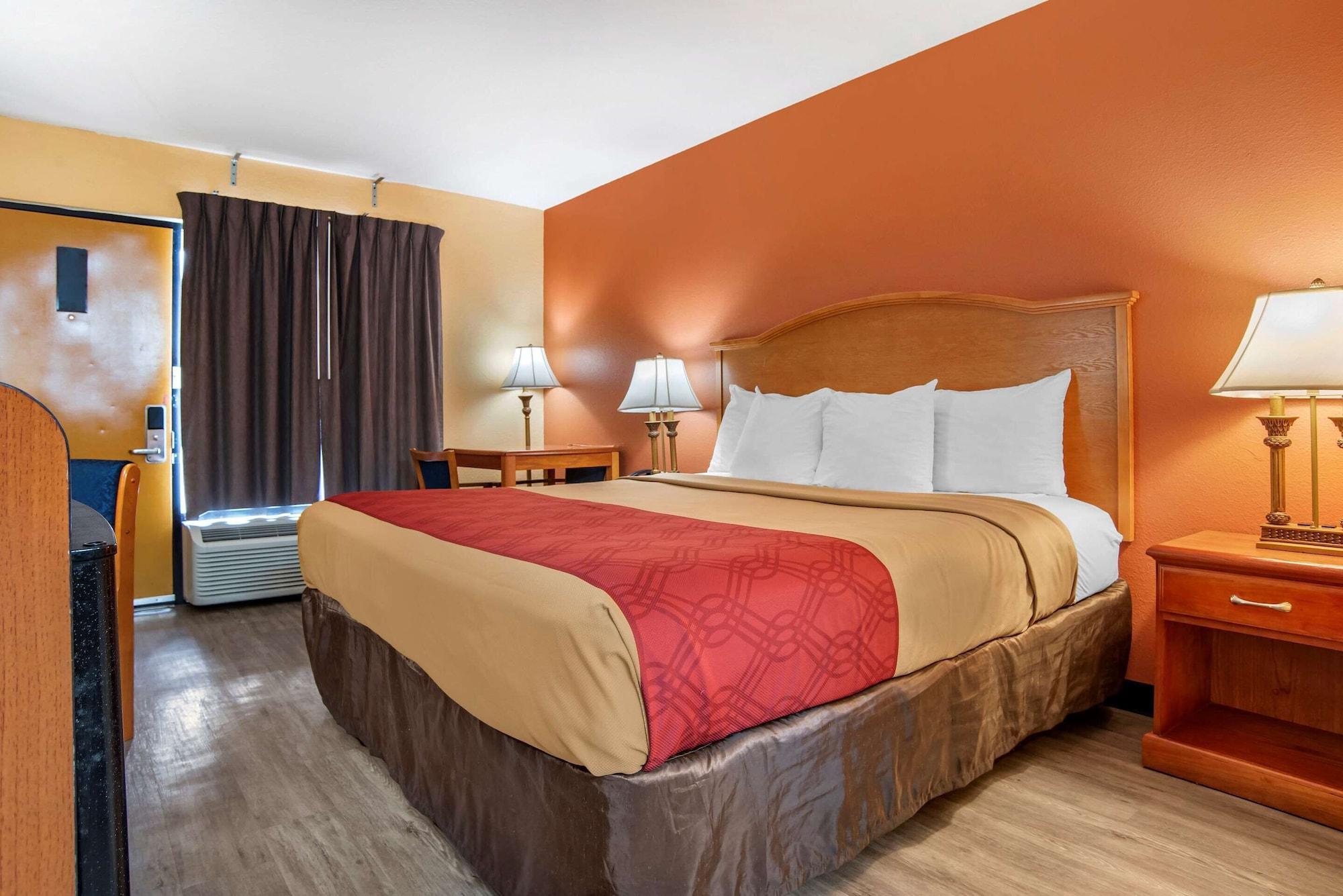 Econo Lodge Inn & Suites Evergreen Eksteriør bilde
