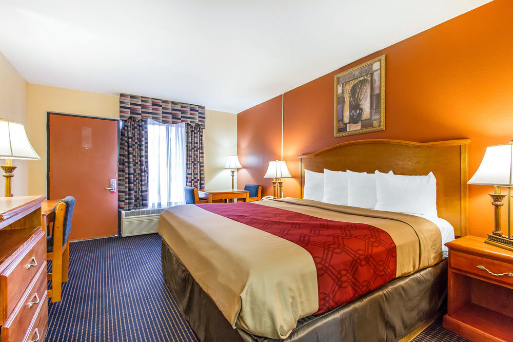 Econo Lodge Inn & Suites Evergreen Eksteriør bilde