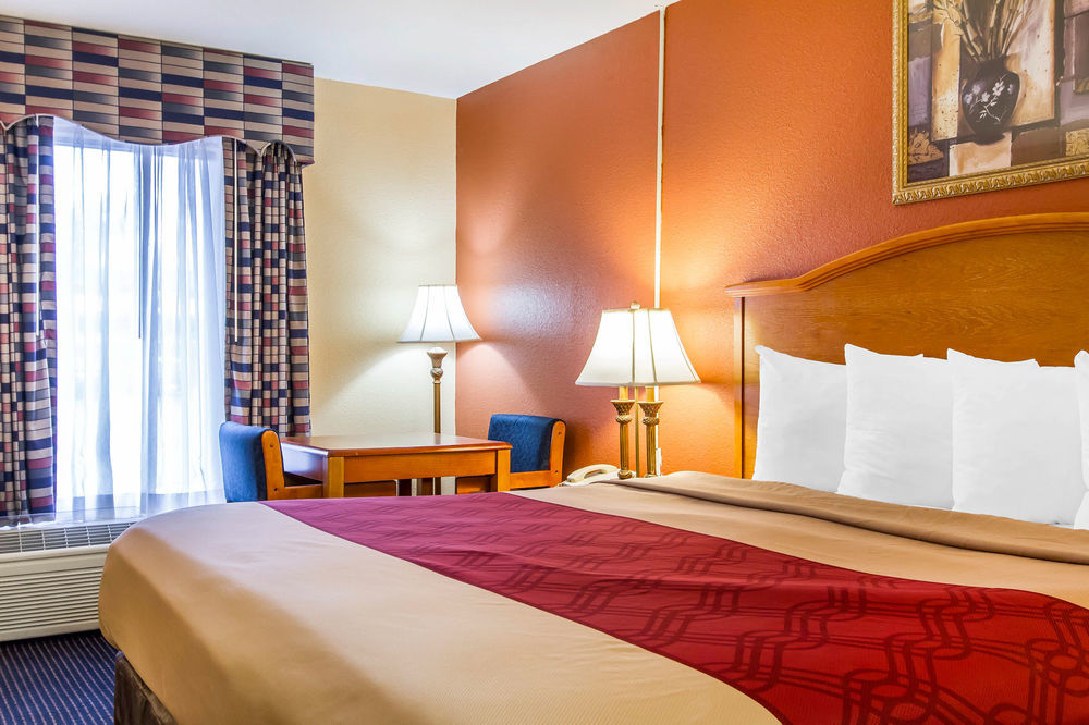 Econo Lodge Inn & Suites Evergreen Eksteriør bilde