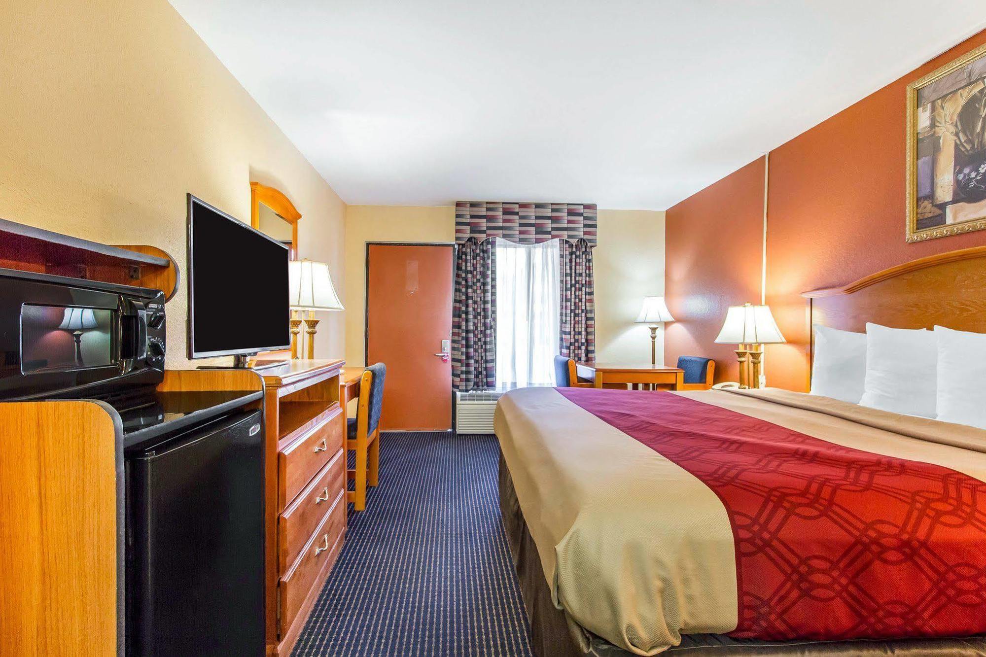 Econo Lodge Inn & Suites Evergreen Eksteriør bilde