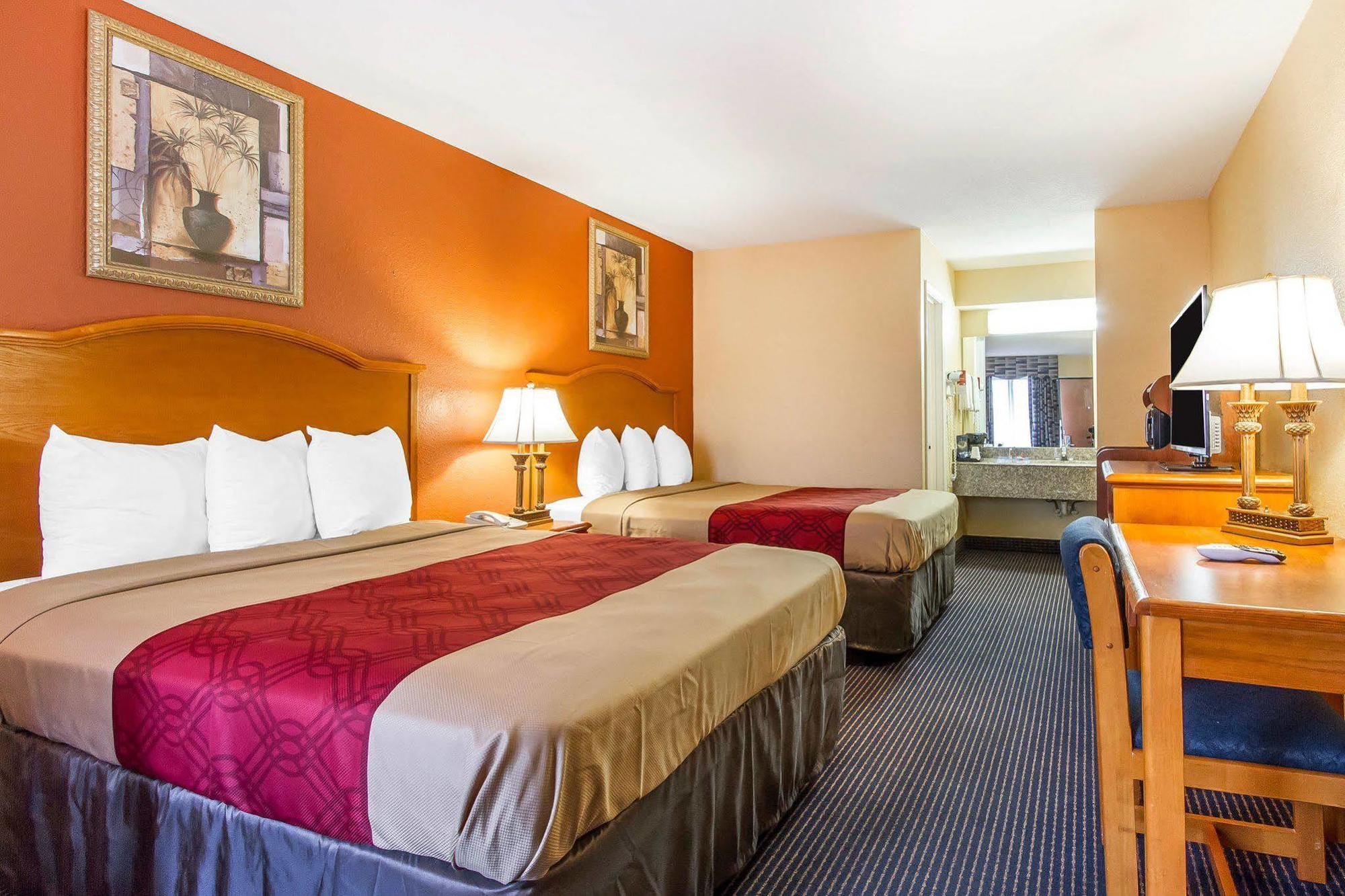 Econo Lodge Inn & Suites Evergreen Eksteriør bilde