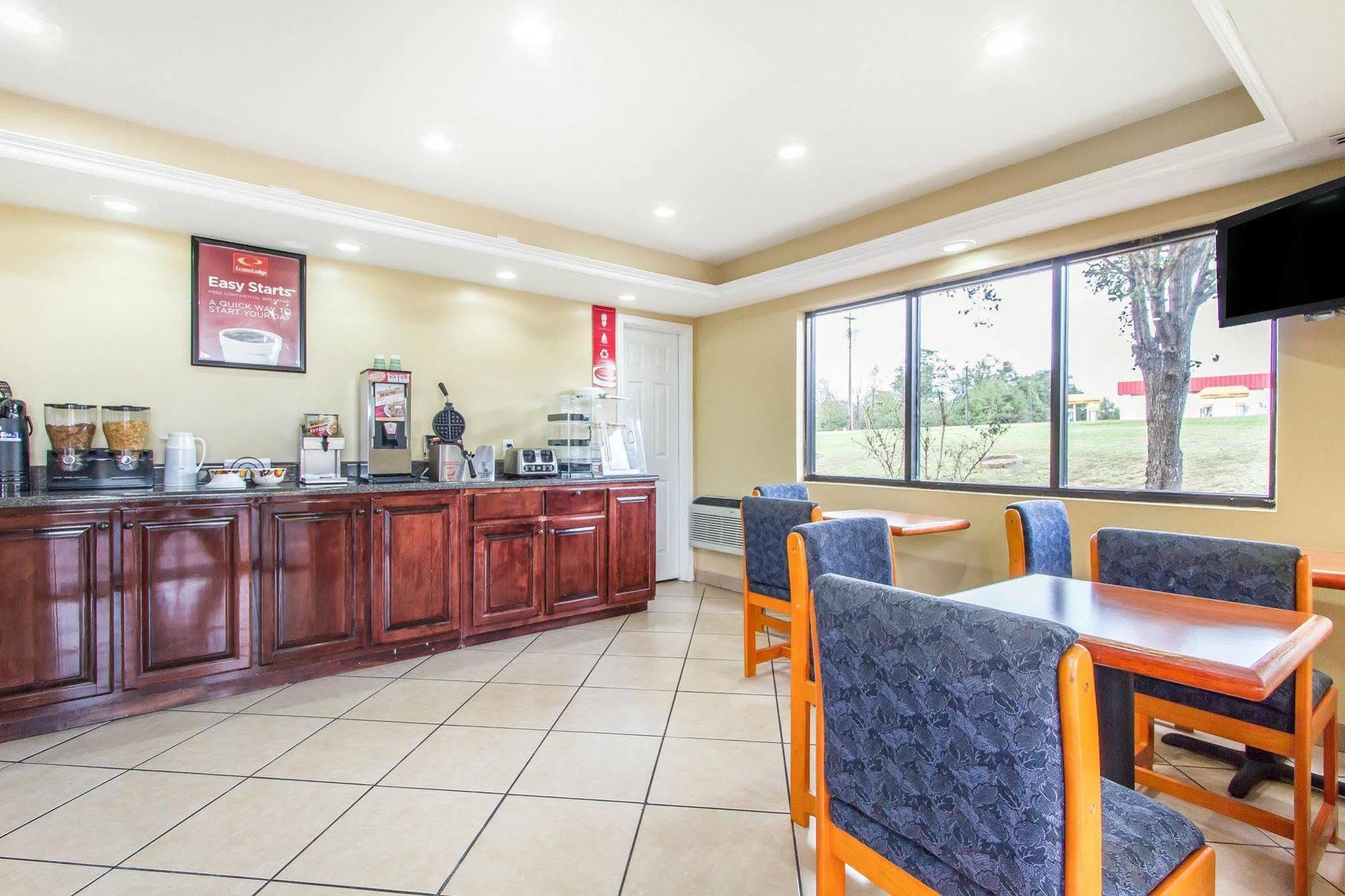 Econo Lodge Inn & Suites Evergreen Eksteriør bilde